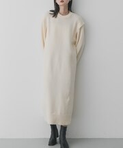 ショルダータックニットワンピース