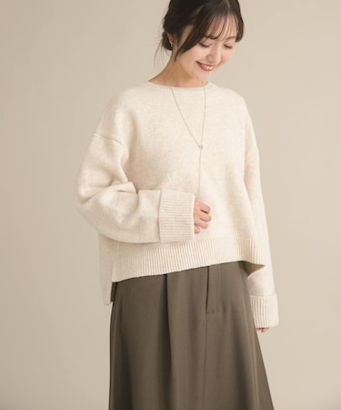 『スタッフ企画』ターンバック袖ショート丈ニット