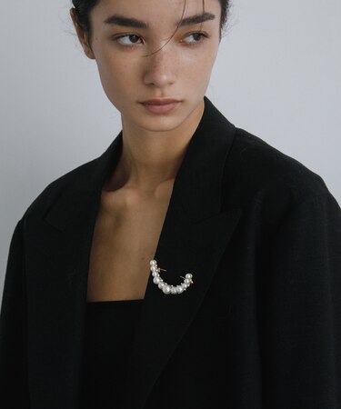decor『デコール』　Broach curve pearl