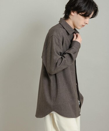 『UR TECH』ヘリンボーンレギュラーカラーシャツ