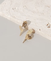 ツイストハートピアス