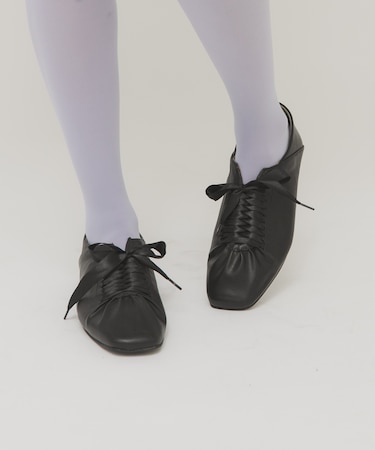 サテンリボンギャザーシューズ