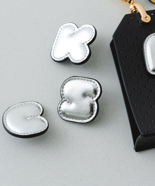 hashibami　アルファベットピンズ