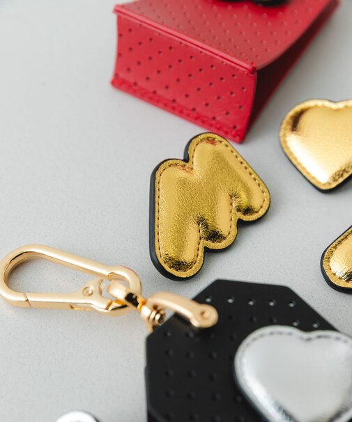 hashibami　アルファベットピンズ