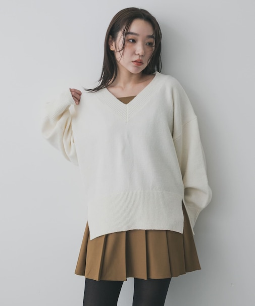 『洗濯可』サイドスリットVネックニット