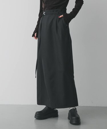 ベルトデザインペンシルスカート