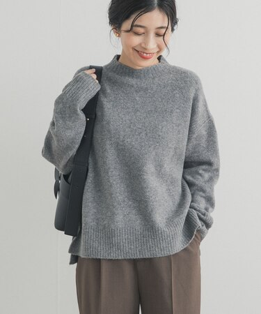 ハイネックサイドスリットニット