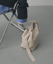 マルチショルダースクエアバッグ