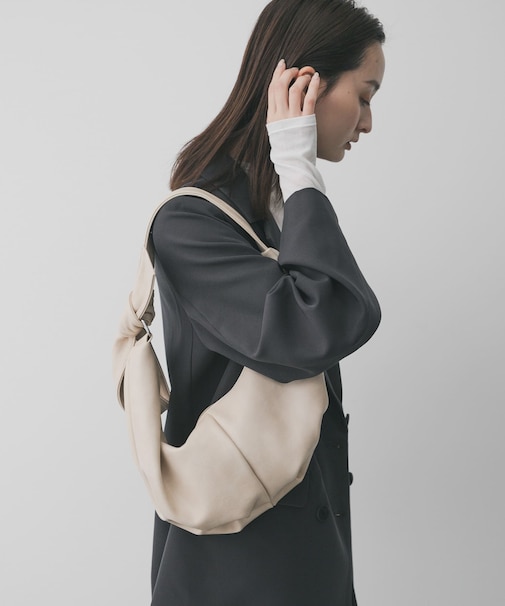 クロワッサンショルダーバッグ