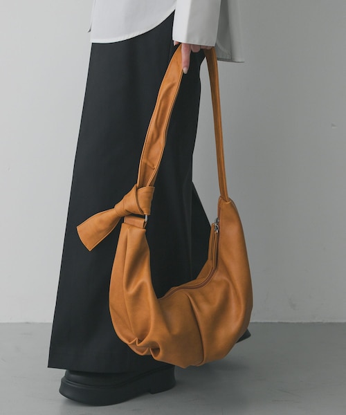 クロワッサンショルダーバッグ｜アーバンリサーチの通販｜&mall