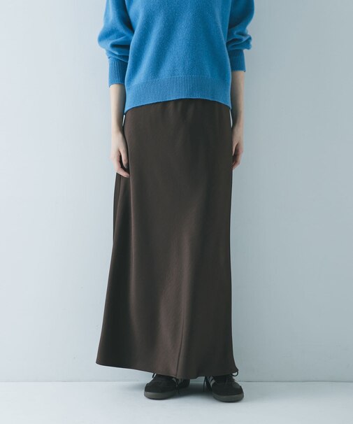 サテンバイアススカート