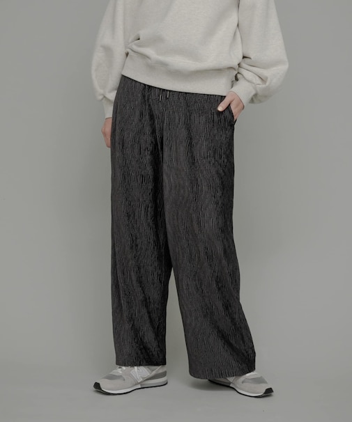 ベロアプリーツイージーカットパンツ
