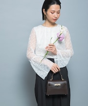 フレアスリーブレースブラウス