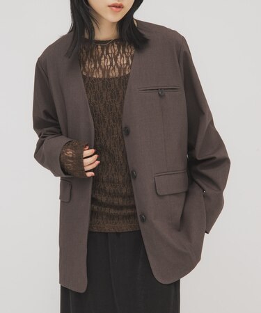 ノーカラーデザインジャケット