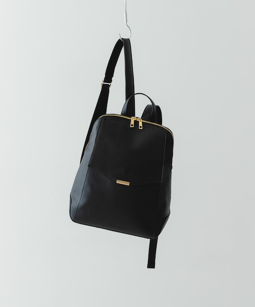 メタルフラップA4リュック