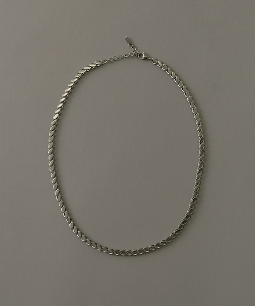 ステンレスリーフモチーフチェーンネックレス