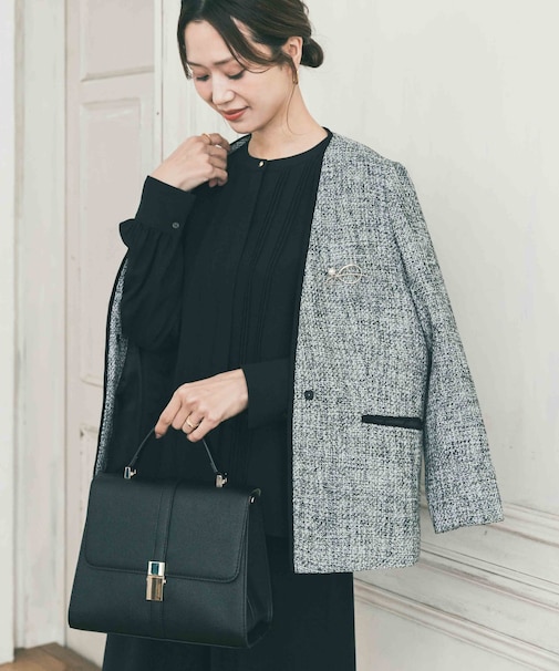 ピンタックゴールドボタンブラウス