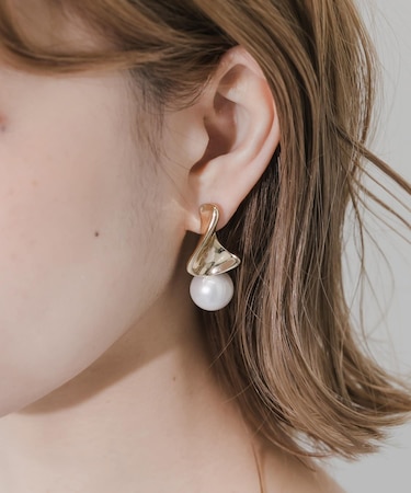 メタルウェーブパールピアス