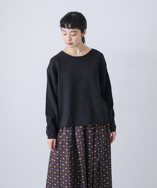 テープヤーンボートネックニット