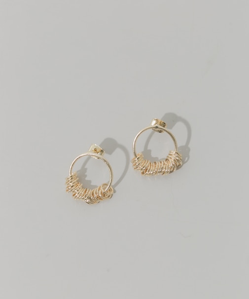 スプリングフープピアス