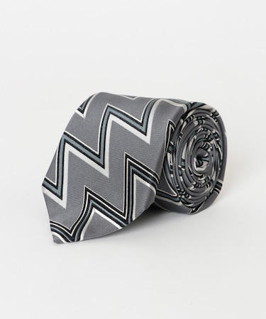 LIFE STYLE TAILOR　Holiday & Brown タイ5