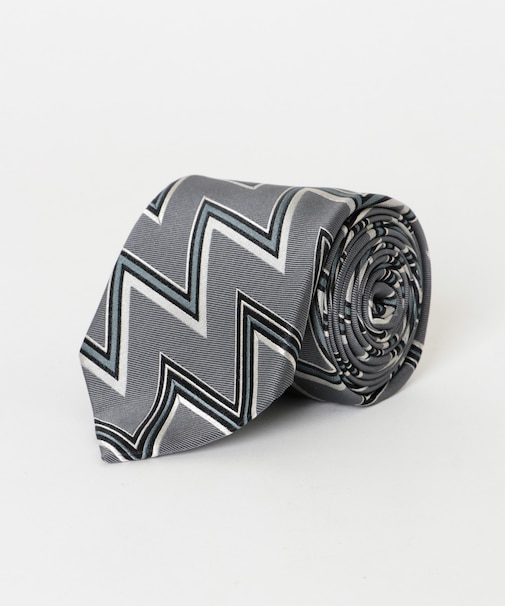 LIFE STYLE TAILOR　Holiday & Brown タイ5