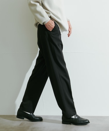 『UR TECH』完声 テーパードトラウザー