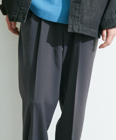 『UR TECH』完声2タックワイドトラウザー