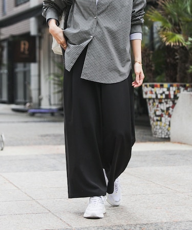 『UR TECH』完声9分丈ワイドパンツ