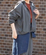 『UR TECH』ナイロンタッサージップパーカー