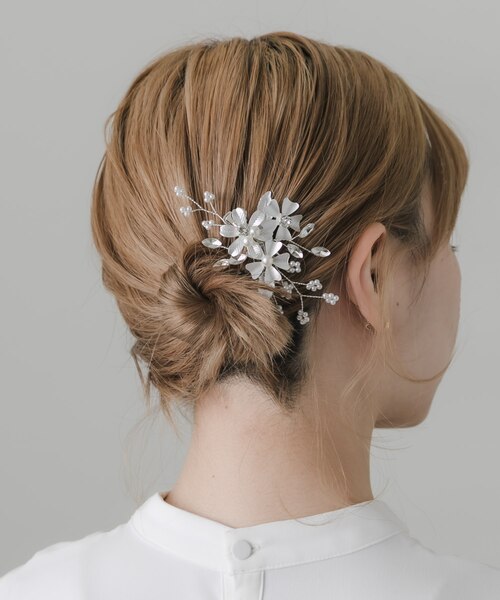 メタルフラワーモチーフヘアクリップ｜アーバンリサーチの通販｜&mall