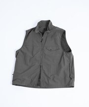 『UR TECH』ナイロンタッサーベスト