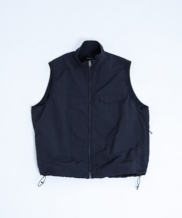 『UR TECH』ナイロンタッサーベスト