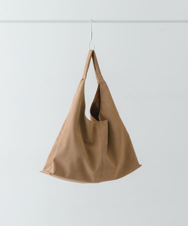 スエード調ワンハンドルトートバッグ