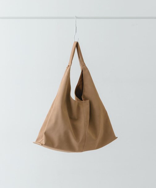 スエード調ワンハンドルトートバッグ