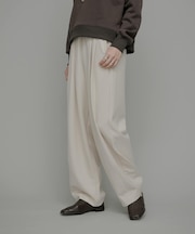 『UR TECH SMOOTHLUXE』イージーワイドコクーンパンツ