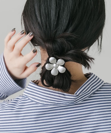 メタルフラワーヘアポニー