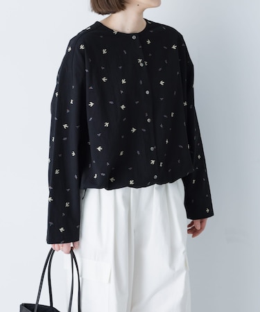 ツバメ刺繍ブラウス