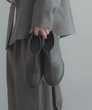 センタースリットスリッポンシューズ