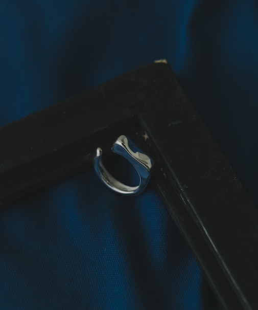 SMELLY so’ open line ring