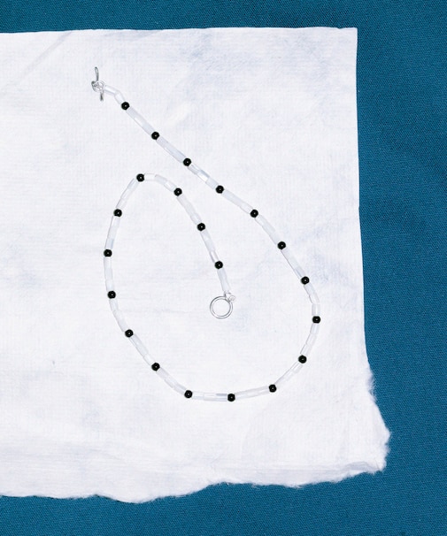 SMELLY so’　shell onyx necklace