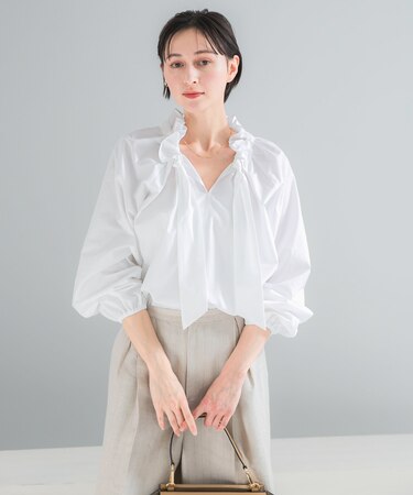 フリルネックシャツブラウス