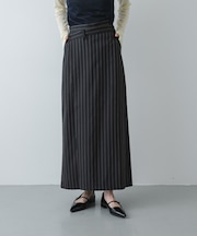 アシメタックタイトスカート