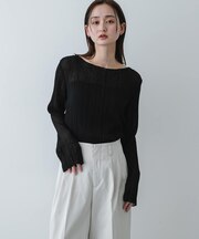 スラブシアープリーツトップ