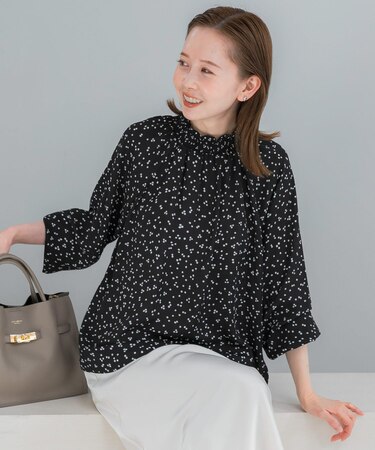 『WEB／一部店舗限定』ウォッシャブルランダムドットブラウス