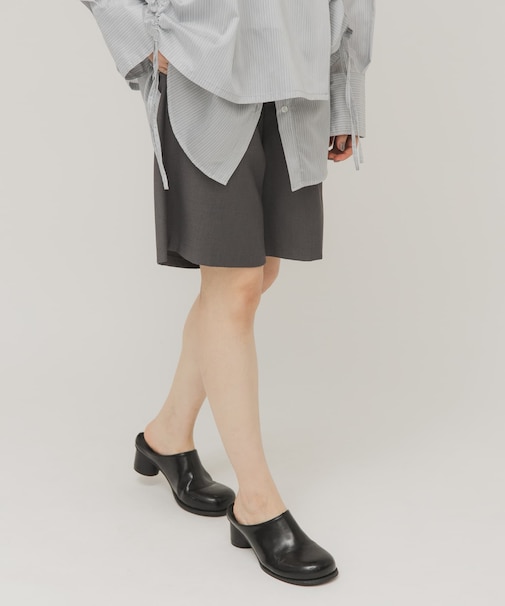 ダブルタックショートパンツ