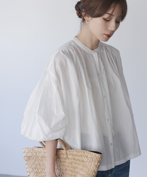 エアリーコットンタックボリュームブラウス