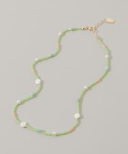 フラワーモチーフカラフルビーズネックレス