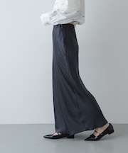 サテンアイラインスカート