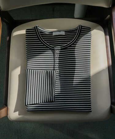 ボーダーヘンリーネックロングTシャツ